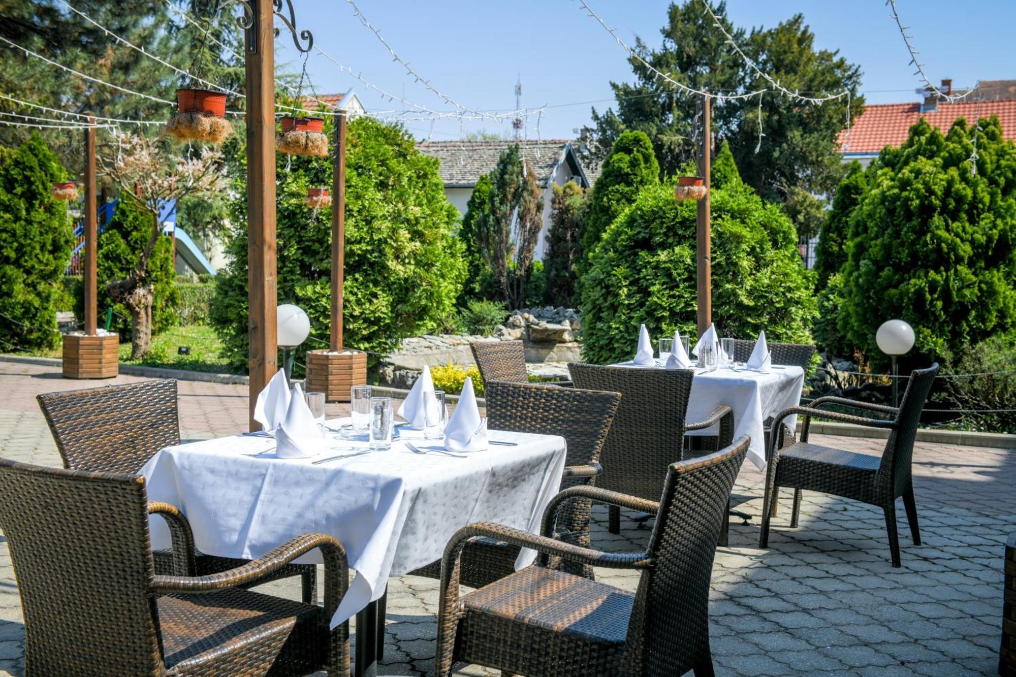 Hotel Fontana Bačka Palanka Exteriér fotografie